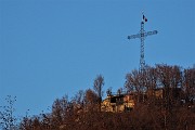 91 Un saluto alla croce del Monte Ubione